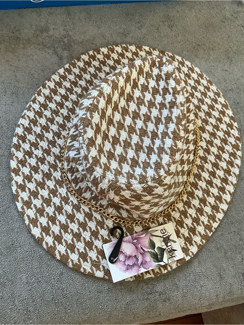 Kensie Brown & White Houndstooth Straw Fedora with Chain Trim